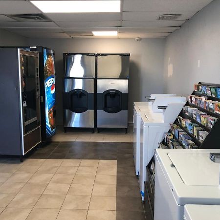 Days Inn By Wyndham Indianapolis South Екстер'єр фото