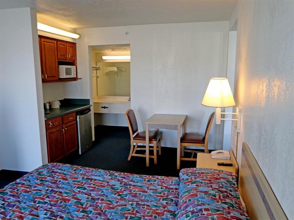 Days Inn By Wyndham Indianapolis South Екстер'єр фото