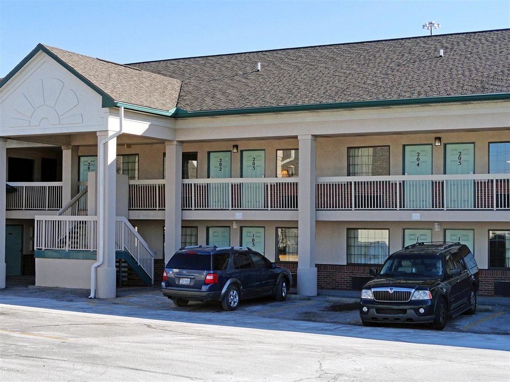 Days Inn By Wyndham Indianapolis South Екстер'єр фото