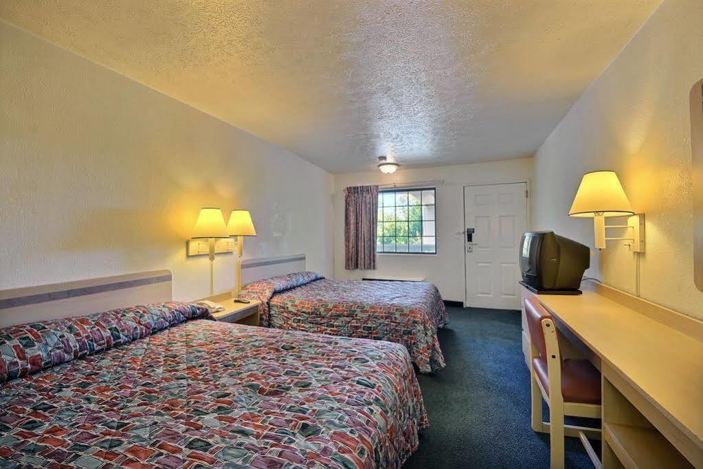 Days Inn By Wyndham Indianapolis South Екстер'єр фото