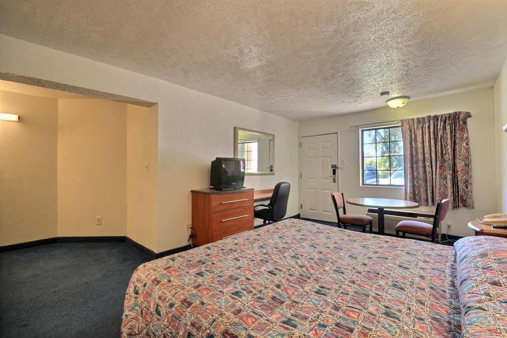 Days Inn By Wyndham Indianapolis South Екстер'єр фото